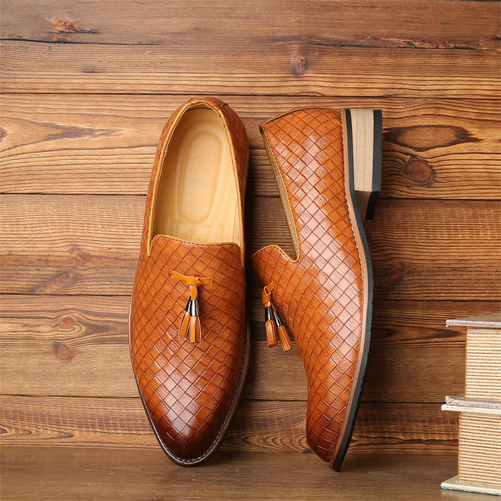 CLASSIC LEATHER TASSEL LOAFERS