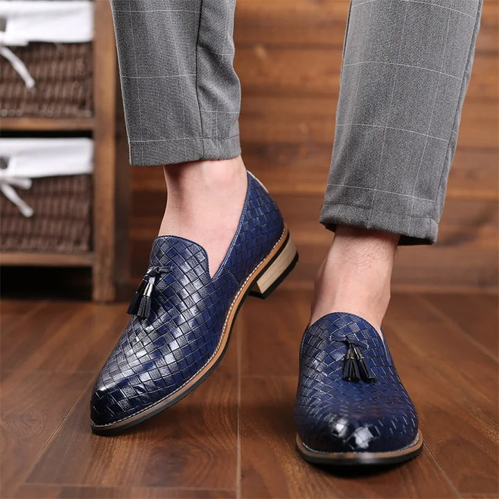 CLASSIC LEATHER TASSEL LOAFERS