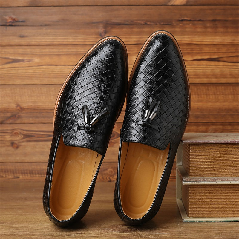 CLASSIC LEATHER TASSEL LOAFERS